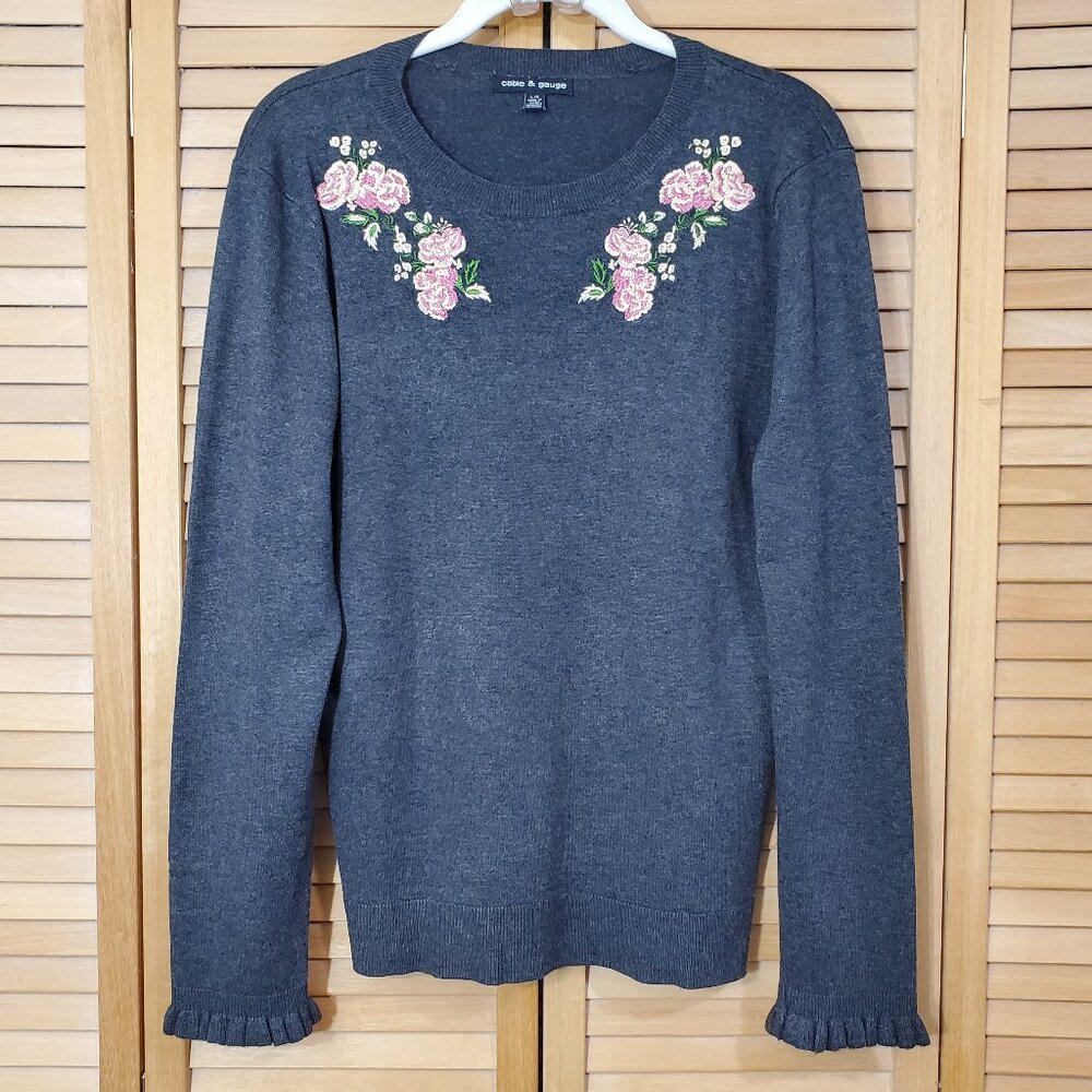 Cable & Gauge Gray Embroidered Sweater With Ruffle Cuffs L